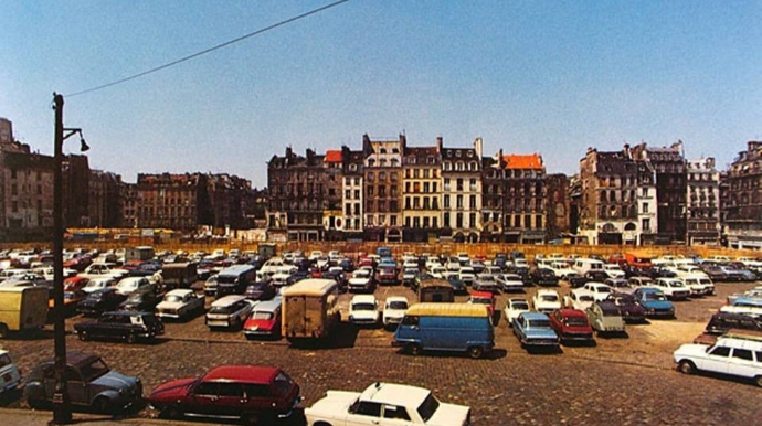 İki böyük şəhər: Birində maşın saxlamağa yer yoxdur, digərində parkinqlər ləğv edilir - FOTO