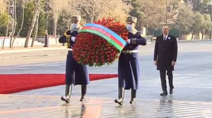 Prezident İlham Əliyev “Ana harayı” abidəsini ziyarət edib   - FOTO - YENİLƏNİB