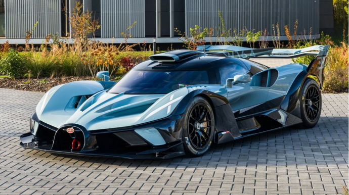 Sonuncu model "Bugatti Bolide" təqdim olundu - FOTO