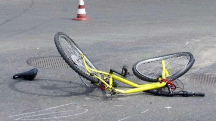 Oğuzda yük maşını velosipedçini vurub 