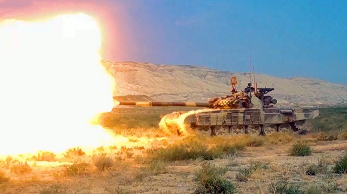 Mexanikləşdirilmiş bölmələrin döyüş qabiliyyəti inkişaf etdirilir - VİDEO