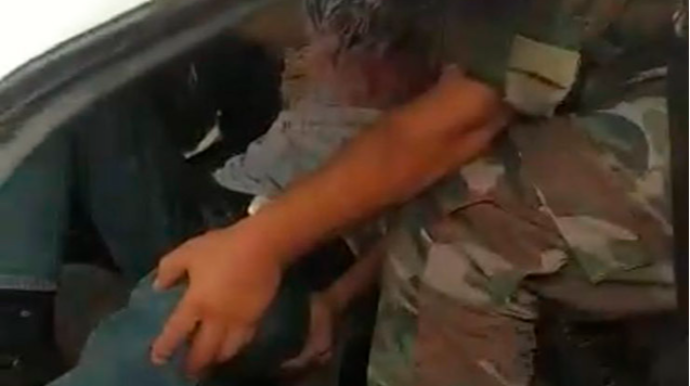 Qəza zamanı maşında sıxılıb qalan şəxs belə xilas edildi   - VİDEO