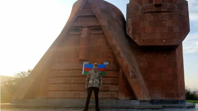 Araz İmanov Xankəndidən FOTOSUNU  paylaşdı