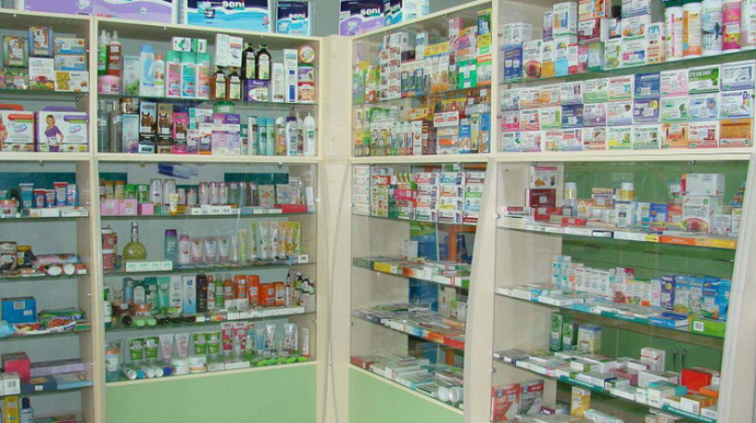 Aptekdən 500 manat oğurluq edildi 