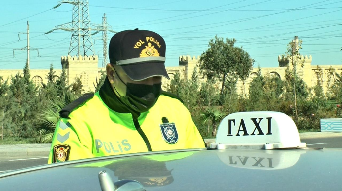 Yol polisi fərqlənmə nişanına görə taksi sürücülərinə cərimə yaza bilərmi? - ÖYRƏNƏK 