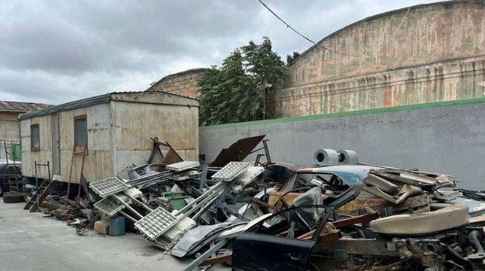 Bakıda avtomobillərə xidmət mərkəzinin fəaliyyəti dayandırılıb  - VİDEO