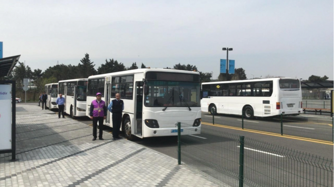 15 nömrəli marşrutdan narazılıq: "Avtobus çox gec gəlir, axşam doqquzdan sonra işləmir" - VİDEO