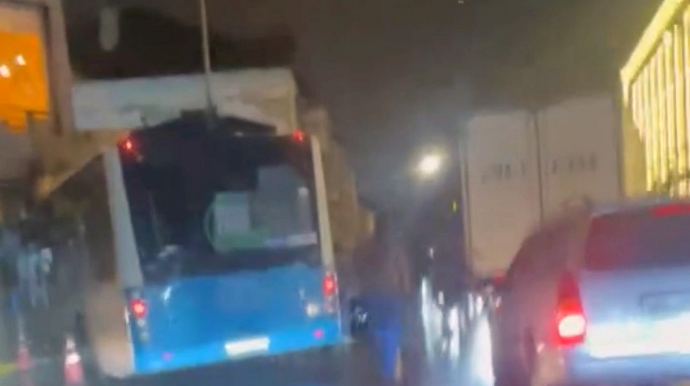 Bakıda avtobus zəncirvari qəzaya uğradı  - Çoxsaylı yaralı var - VİDEO 