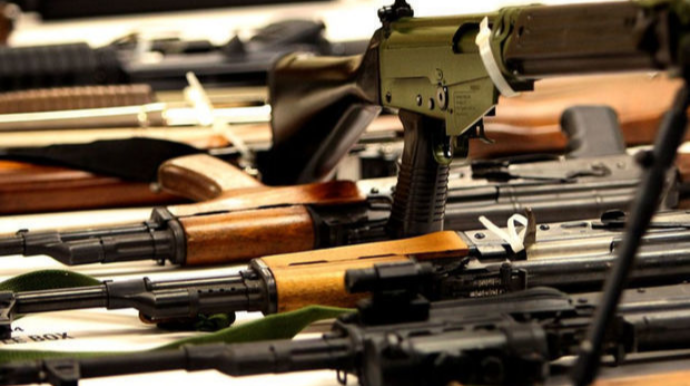 Vətəndaşlar 20-dən çox silah-sursatı polisə təhvil veriblər