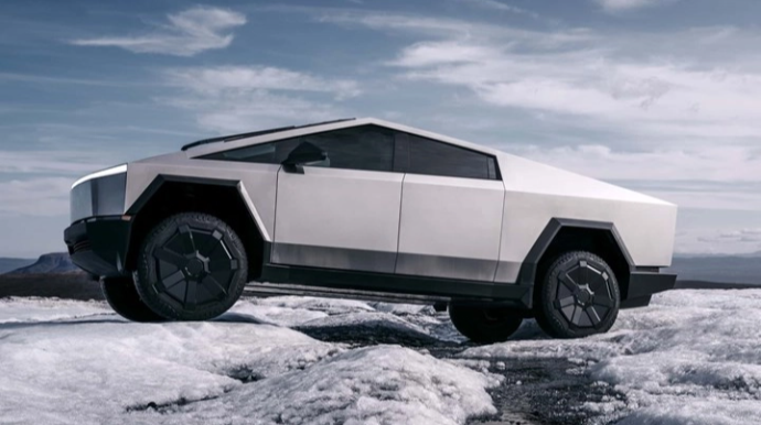 "Tesla" "Cybertruck"ın  daha kiçik versiyasını istehsal edə bilər