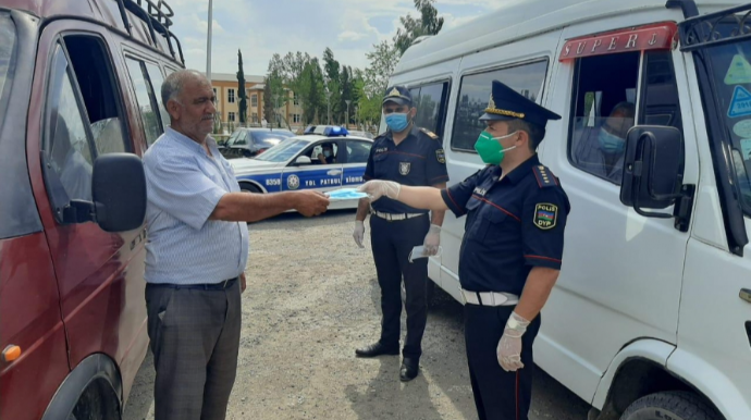 Yol polisi Saatlıda sürücü və sərnişinlərlə maarifləndirici söhbətlər aparıb - FOTO 