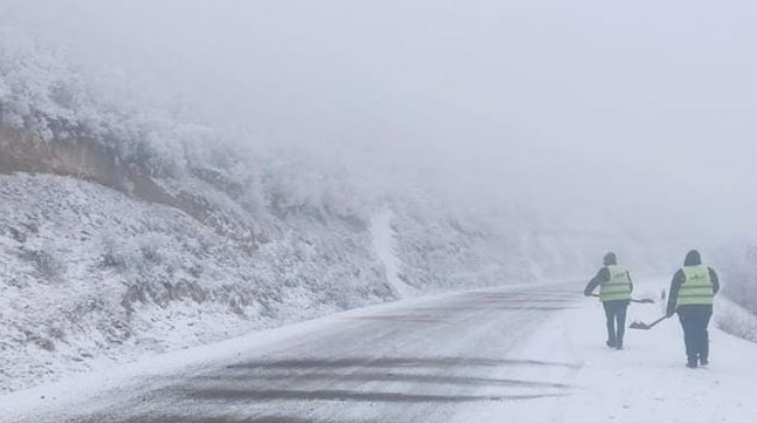 Şəmkir-Gədəbəy yolunda hərəkət çətinləşib  - FOTO