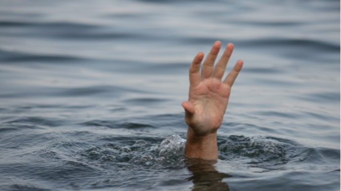 Xəzərdə 52 yaşlı kişi batıb