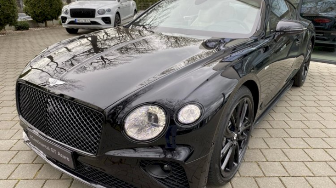 Tanınmış rəqqasə ona 40 milyonluq “Bentley“ alan ərindən boşanır 