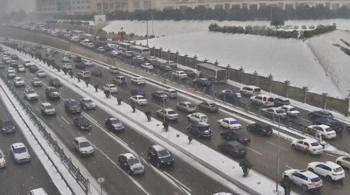 Bakıda qəza sıxlığa səbəb oldu - FOTO