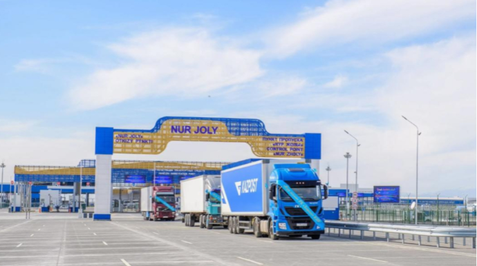 Ликвидированы скопления автотранспорта на границе Казахстана с Китаем