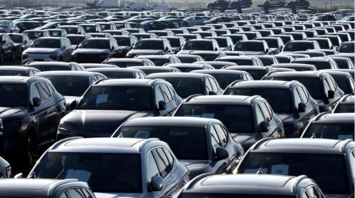 Çinin avtomobil sənayesi qlobal iqtisadiyyata təzyiq edir 