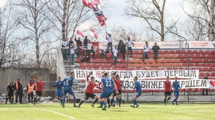 Rusiyalı futbolçu oyun zamanı öldü - FOTO 