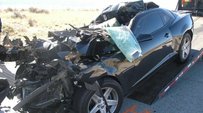 Avtomobil yuma məntəqəsindən maşın qaçıran yeniyetmə qəza törədib