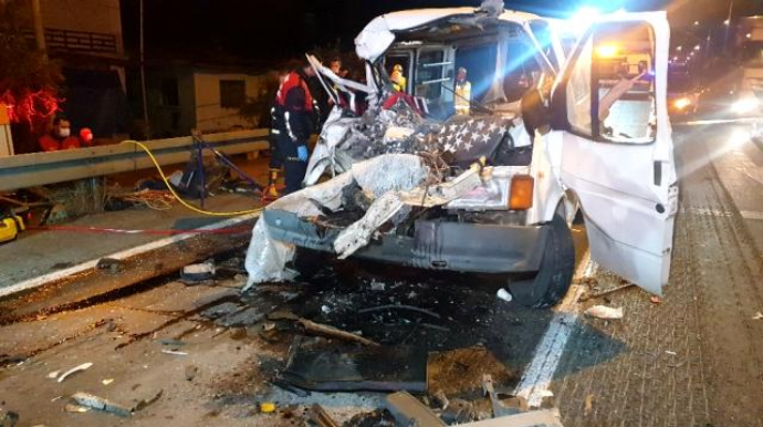 Yük maşını “TIR”ın altında belə qaldı - VİDEO - FOTO