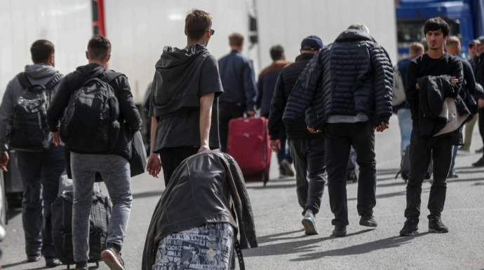 Gürcüstan qeyri-qanuni mühacirləri deportasiya edib: Aralarında azərbaycanlı da var