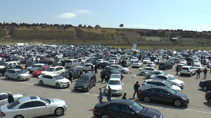 Avtomobil bazarı: Satış azaldıqca dələduzlar artır   - FOTO