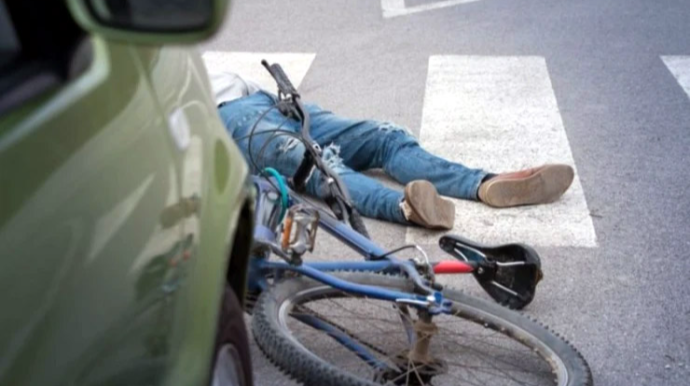 Bakıda yük maşını velosipedçini vurub öldürdü 