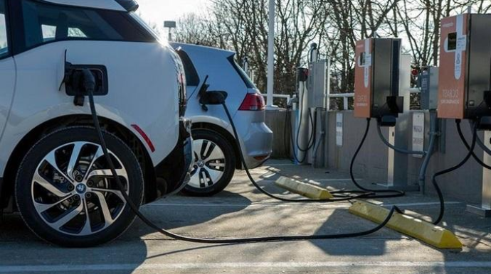 Elektrik avtomobillərin idxalını necə asanlaşdırmaq olar? - Ekspert rəyi