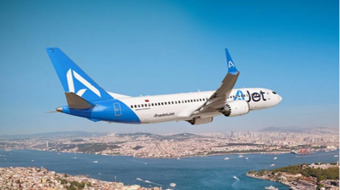 “Turistlər aeroportda gözləyirdi, 2 saat qalmış reysi ləğv etdilər” 