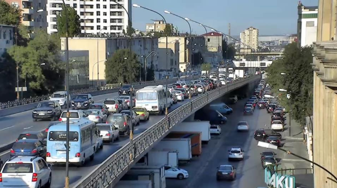 Bakının bu küçə və prospektlərində tıxac var