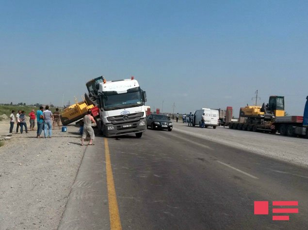 Ucarda “Shacman”la “Mercedes” toqquşub, 1 nəfər ölüb