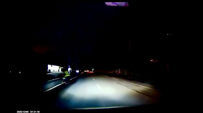 Gəncə prospekti zülmətə qərq olub – Sürücülər və yol işçiləri TƏHLÜKƏDƏDİR   - VİDEO