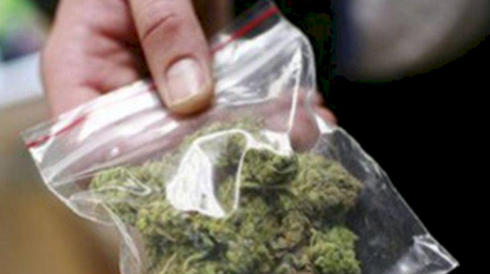 İran nömrələri ilə uşaqlara yazıb narkotik təklif edirlər - FOTO