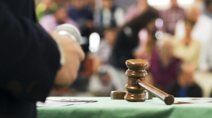 Noyabrda 21 nəqliyyat vasitəsi hərraca çıxarılacaq