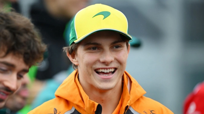 "Formula-1"  ulduzu xərçəng xəstəsi uşaqların xeyrinə səfir oldu