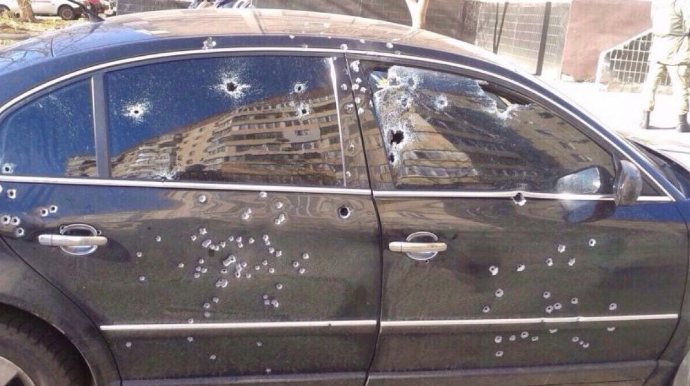 Mübahisə etdikləri şəxsləri avtomobildə güllələdilər; 1 ölü, 2 yaralı 