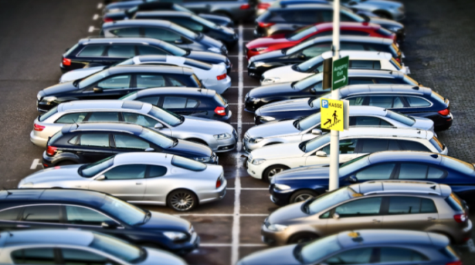 Ödənişsiz parkinqlərdən kimlər istifadə edə bilər? - AYNA CAVABLADI 