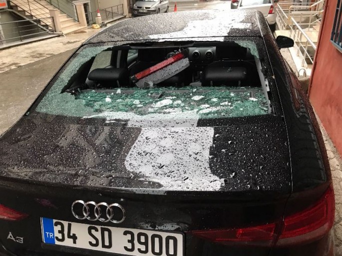 İstanbulda şiddətli dolu yağır - Hər yer qaranlığa büründü - VİDEO-FOTO