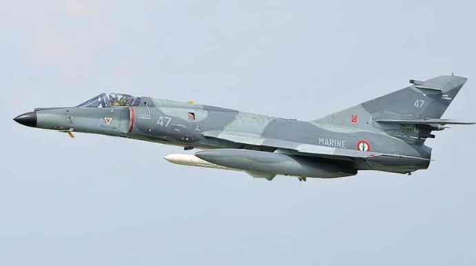 Əlcəzair Fransa hərbi təyyarələri üçün hava məkanını bağlayıb