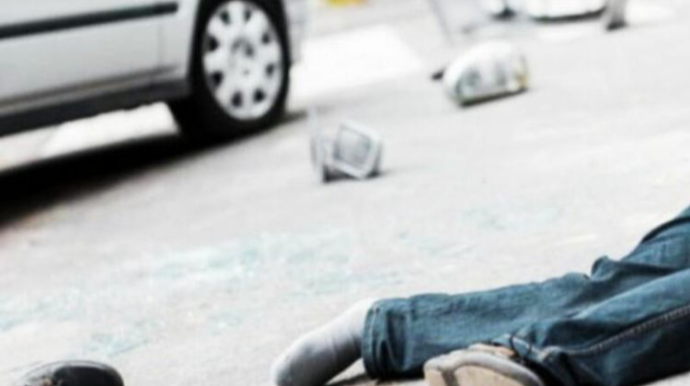 Paytaxtda 22 yaşlı gənci avtomobil vurub 