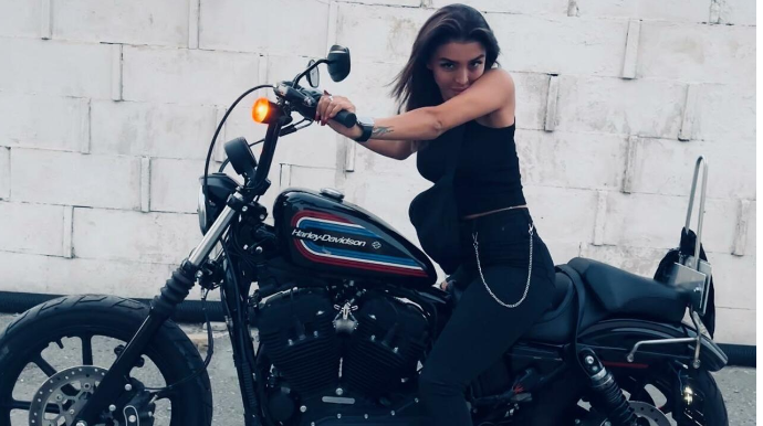 Rəqqasə "Renka" motosiklet aldı - FOTO