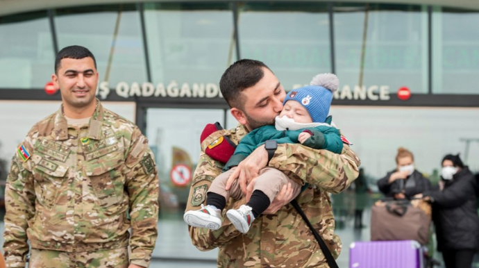 Türkiyədə müalicə olunan daha 5 qazimiz sağalaraq Vətənə dönüb  - FOTO