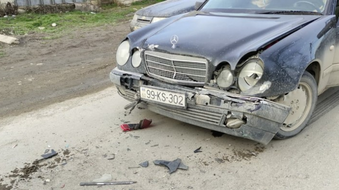 Qubada zəncirvari qəza olub, dörd avtomobil toqquşub  - FOTO