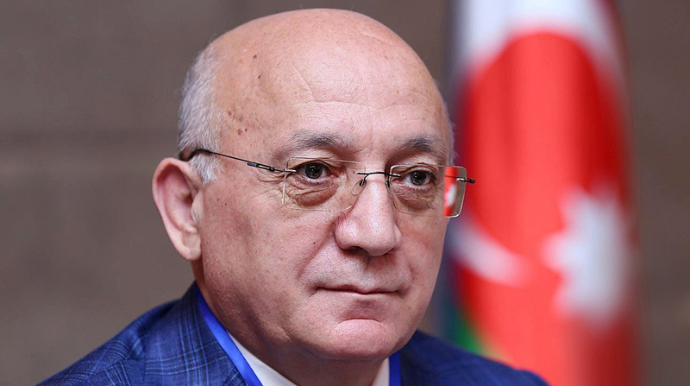 Arvadını işləməyə qoymayan kişinin maaşından kəsilsin - Deputat 