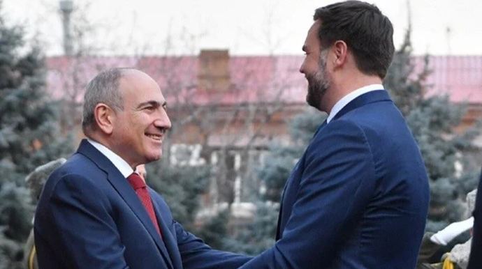 ABŞ vitse-prezidentinin Ermənistana səfəri Paşinyana problem yaradır? - POLİTOLOQ 