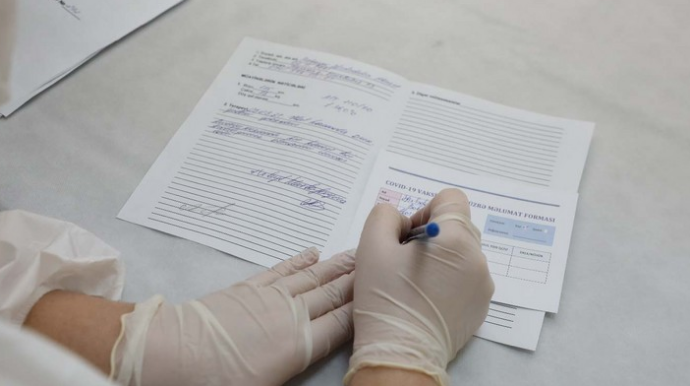 Tovuzda saxta COVID-19 pasportu satan tibb bacısı saxlanılıb 