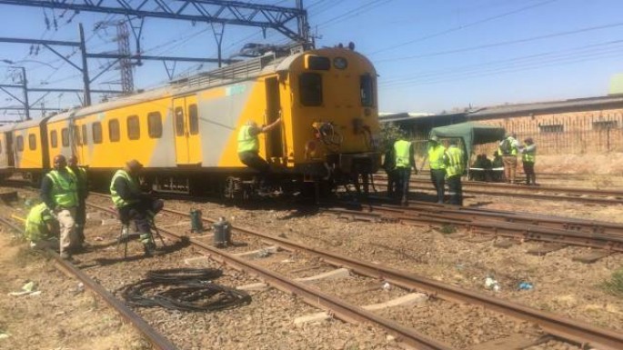 İki qatar toqquşdu: onlarla xəsarət alan var - VİDEO