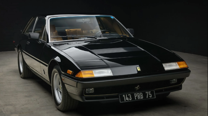 “1982 Ferrari 400i” hərraca çıxarıldı  - FOTO