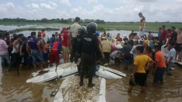 Ekvadorda təyyarə qəzası baş verib, ölənlər var    - FOTO