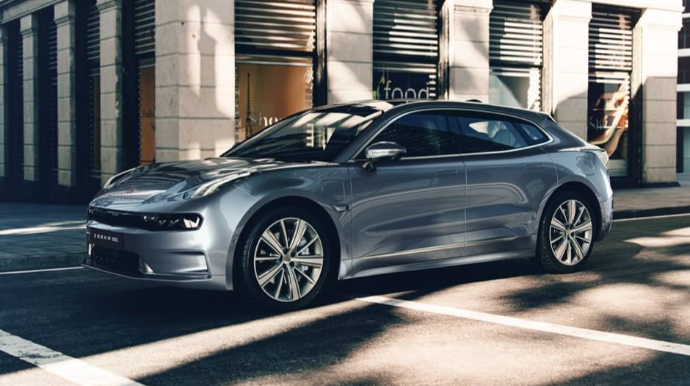 Geely yeni modelini təqdim edib - FOTO